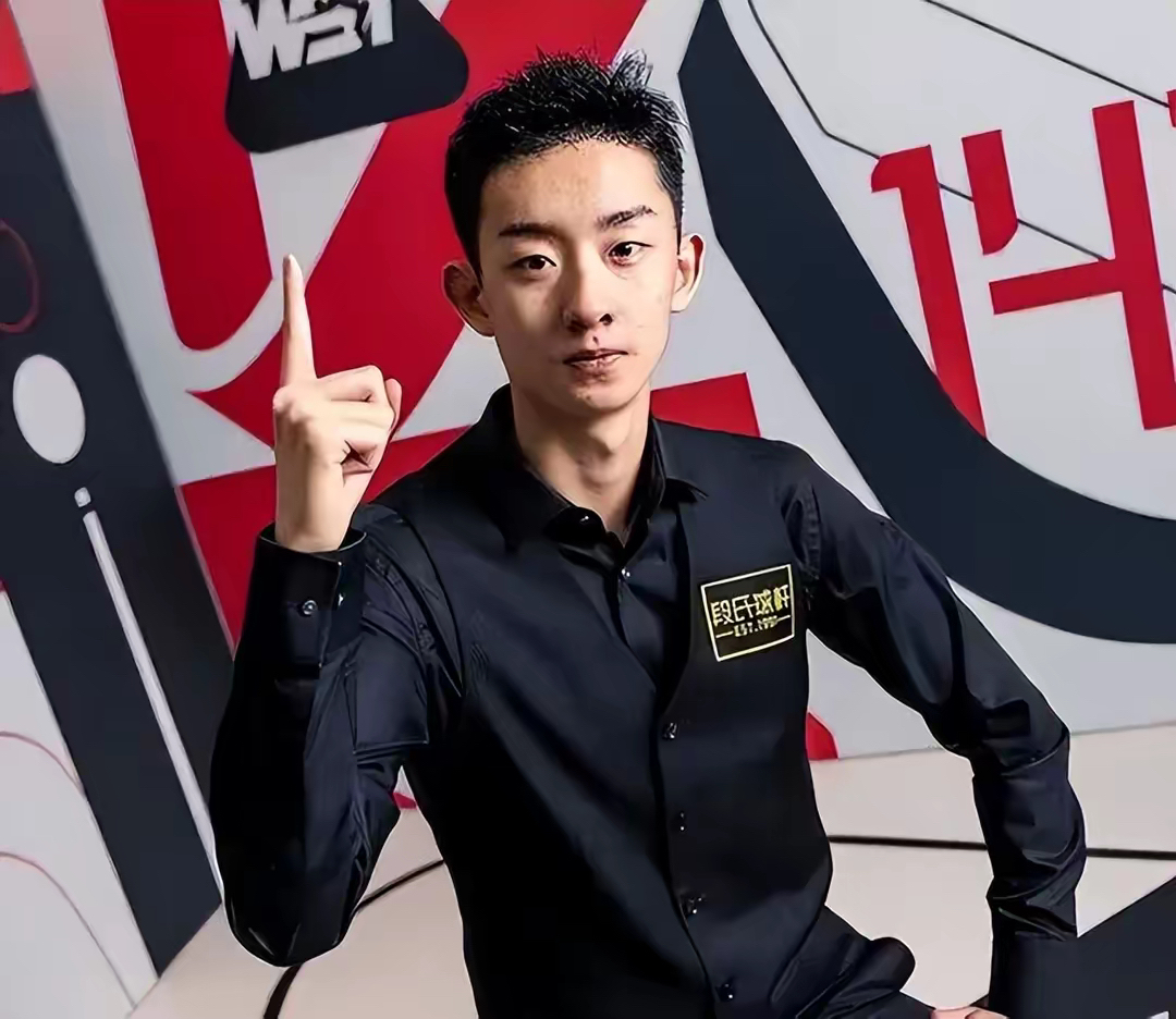 JackeyLove迎来二十赛季出色发挥，老鹰观众热烈欢呼！-爱游戏体育