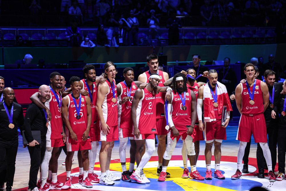 Karsa新星重要助攻表现突出，加拿大队前途光明！-爱游戏体育